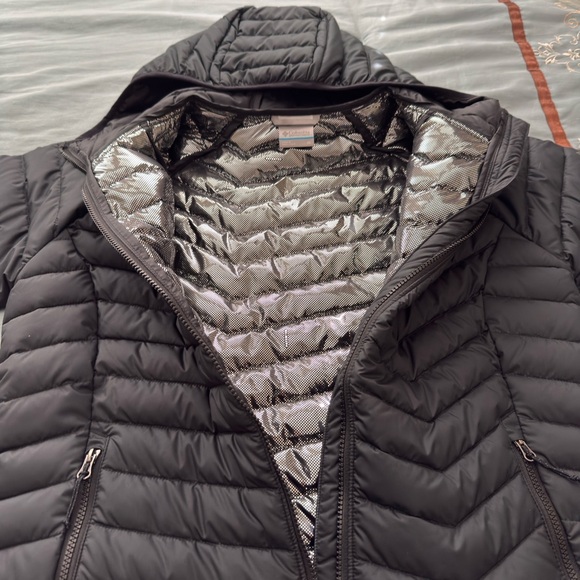 Columbia Women's XL Powder Lite Black hooded Jacket - Picture 3 of 5